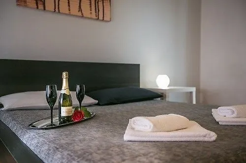 My Room Private Center Bergame 0*,  Italie